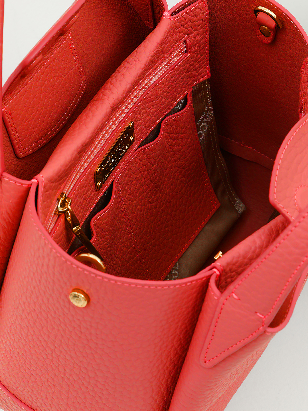 Cумка-тоут с металлической монограммой Gironacci из премиальной кожи в красном цвете rosso