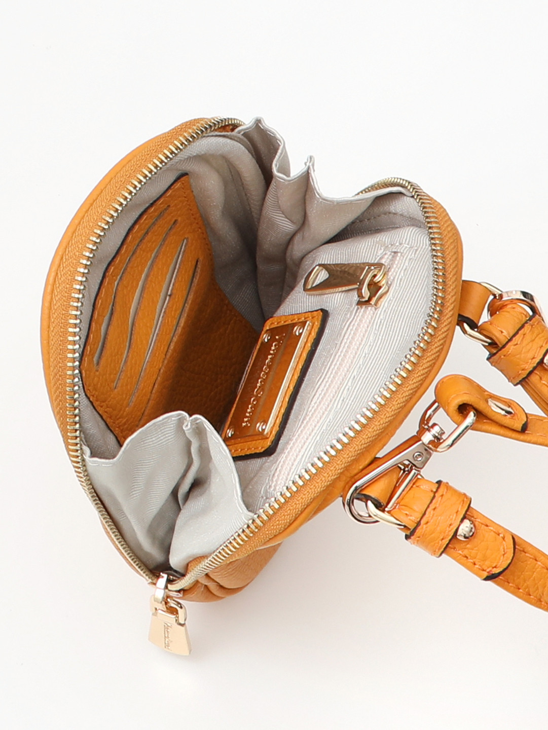 Мини сумка на шею/через плечо с именной гравировкой Vanessa Scani в горчичном оттенке