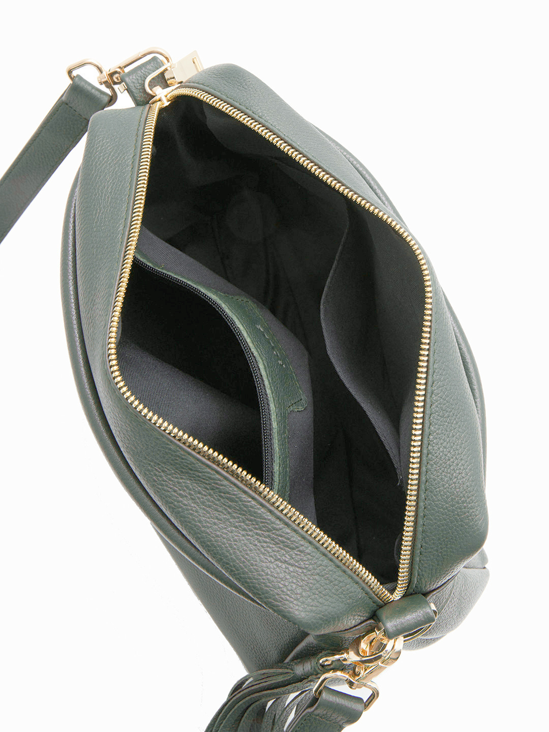 Мягкая кросс-боди с кисточкой c фирменным логотипом FOLLE в шалфейном оттенке