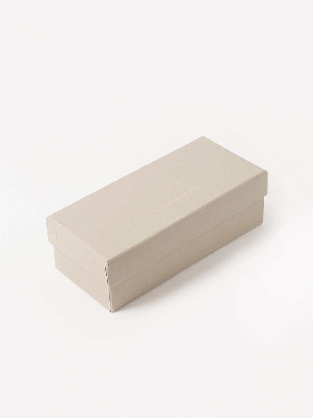 Ключница с тиснением под крокодила и серебристой фурнитурой от Alessandro Beato в чёрном цвете