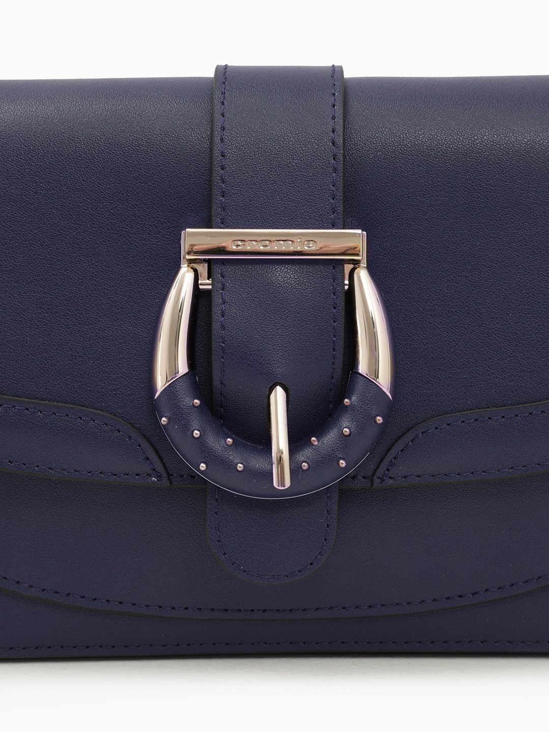 Багет от Cromia в натуральной гладкой коже синего цвета с фурнитурой в виде пряжки