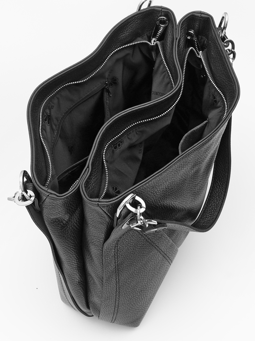 Классическая сумка из натуральной чёрной кожи с серебристой фурнитурой и цепочками у ручек от Di Gregorio
