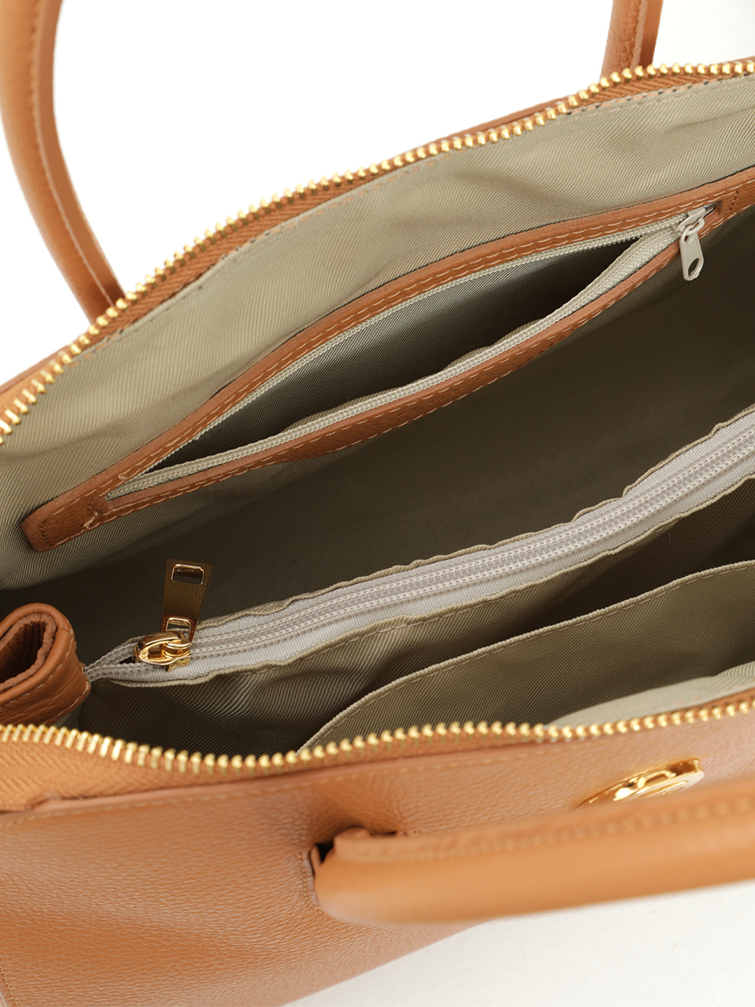 Сумка-тоут в размере М с круглой брендированной фурнитурой от FOLLE рыжего оттенка