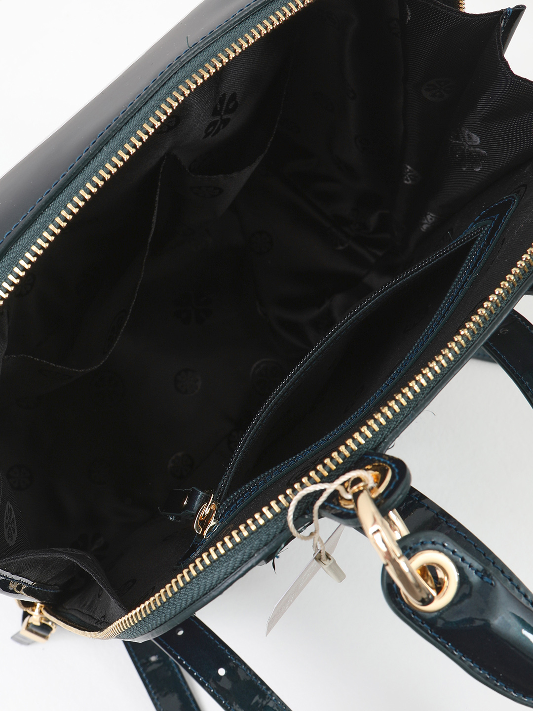 Рюкзак с объёмной ручкой и патчем с логотипом KELLEN из лаковой кожи изумрудного оттенка