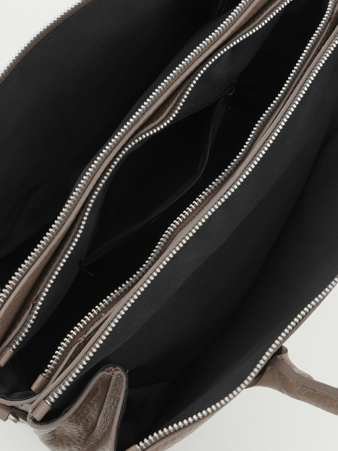 Классическая сумка с тремя отделениями от FOLLE из крупнозернистой кожи оттенка talpa