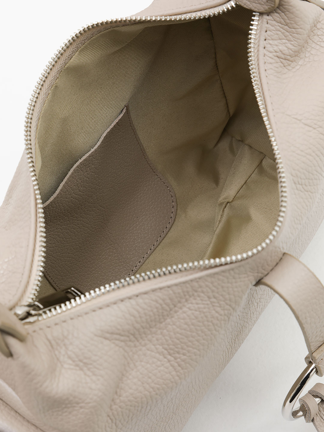 Хобо с круглой фурнитурой от бренда FOLLE в цвете мармо