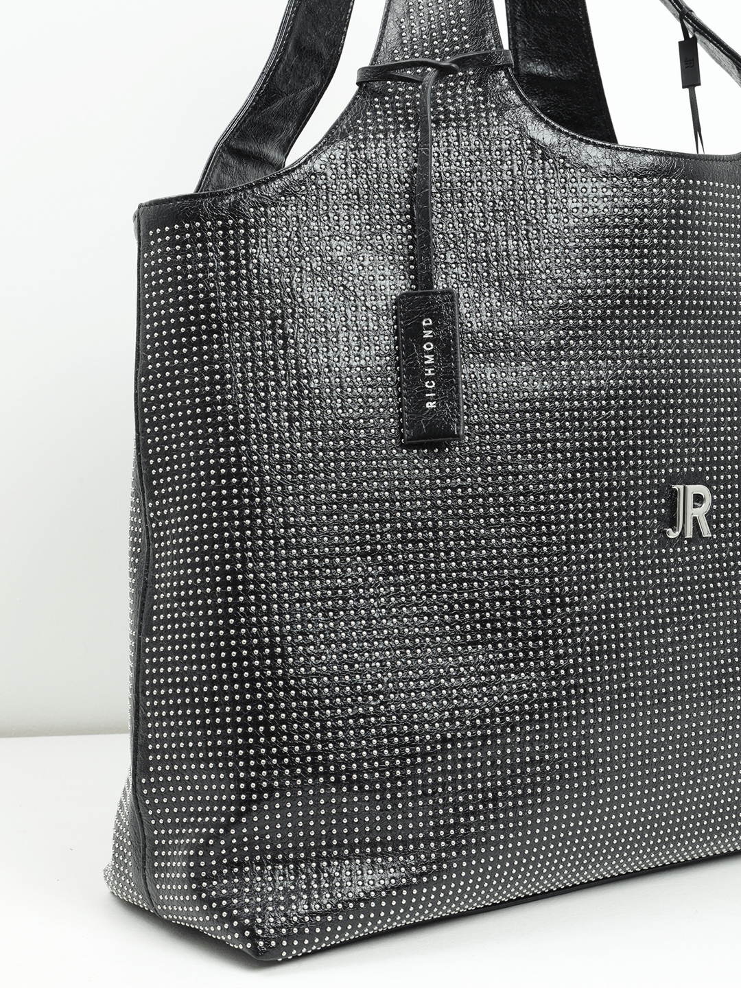 Чёрная сумка-шоппер с металлическими клёпками от John Richmond
