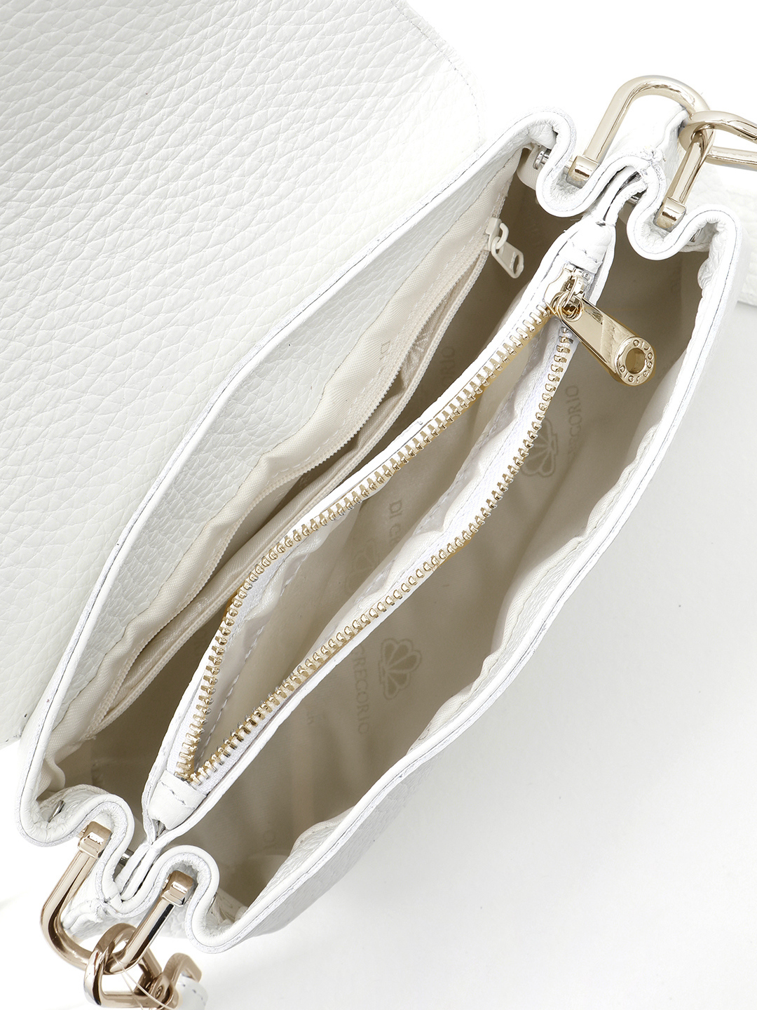 Кросс-боди на плечо с клапаном в виде ремня от Di Gregorio в белом цвете