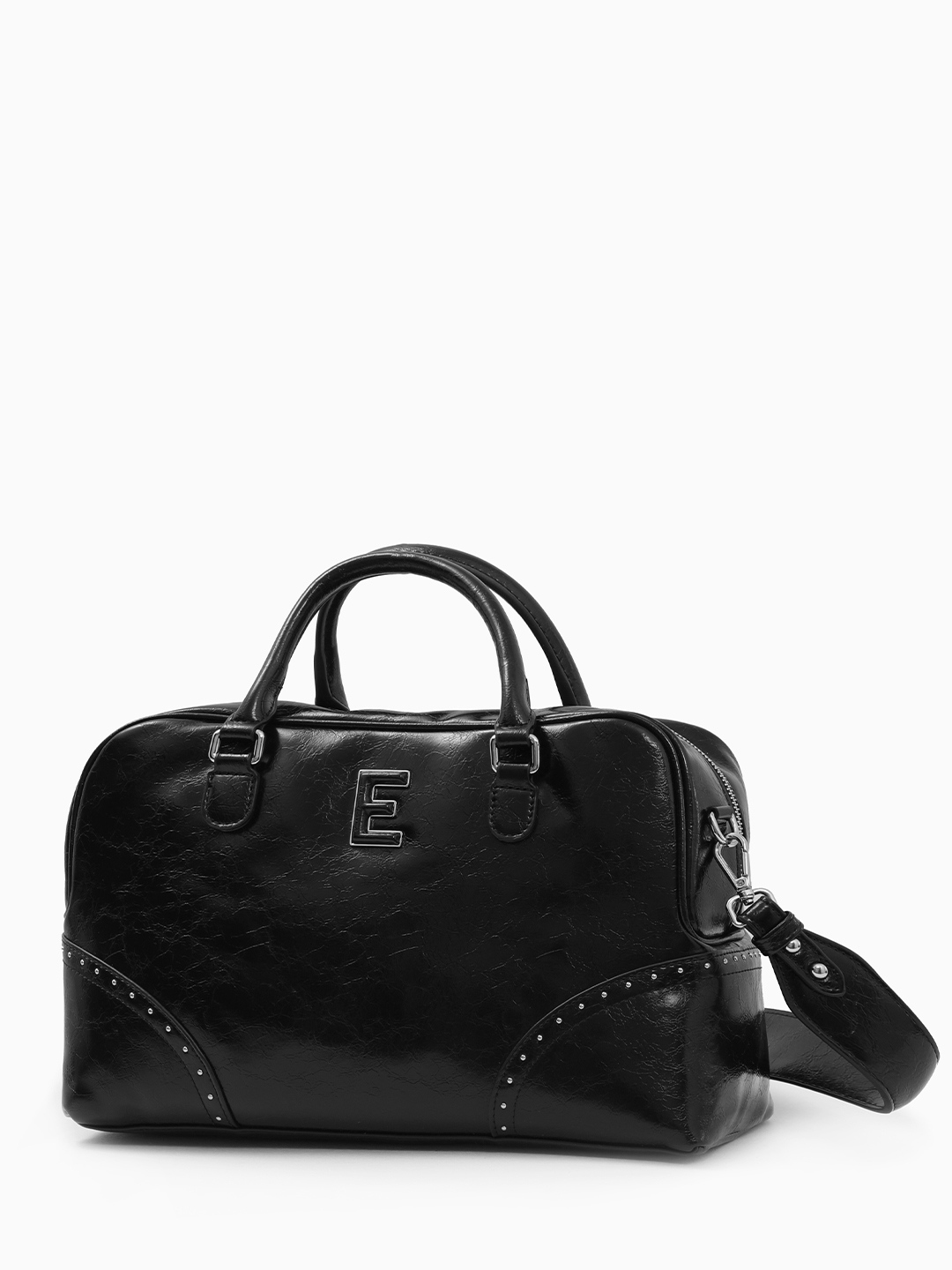 Сумка-боулер с металлическими клёпками и крупной монограммой ERMANNO FIRENZE в чёрном цвете