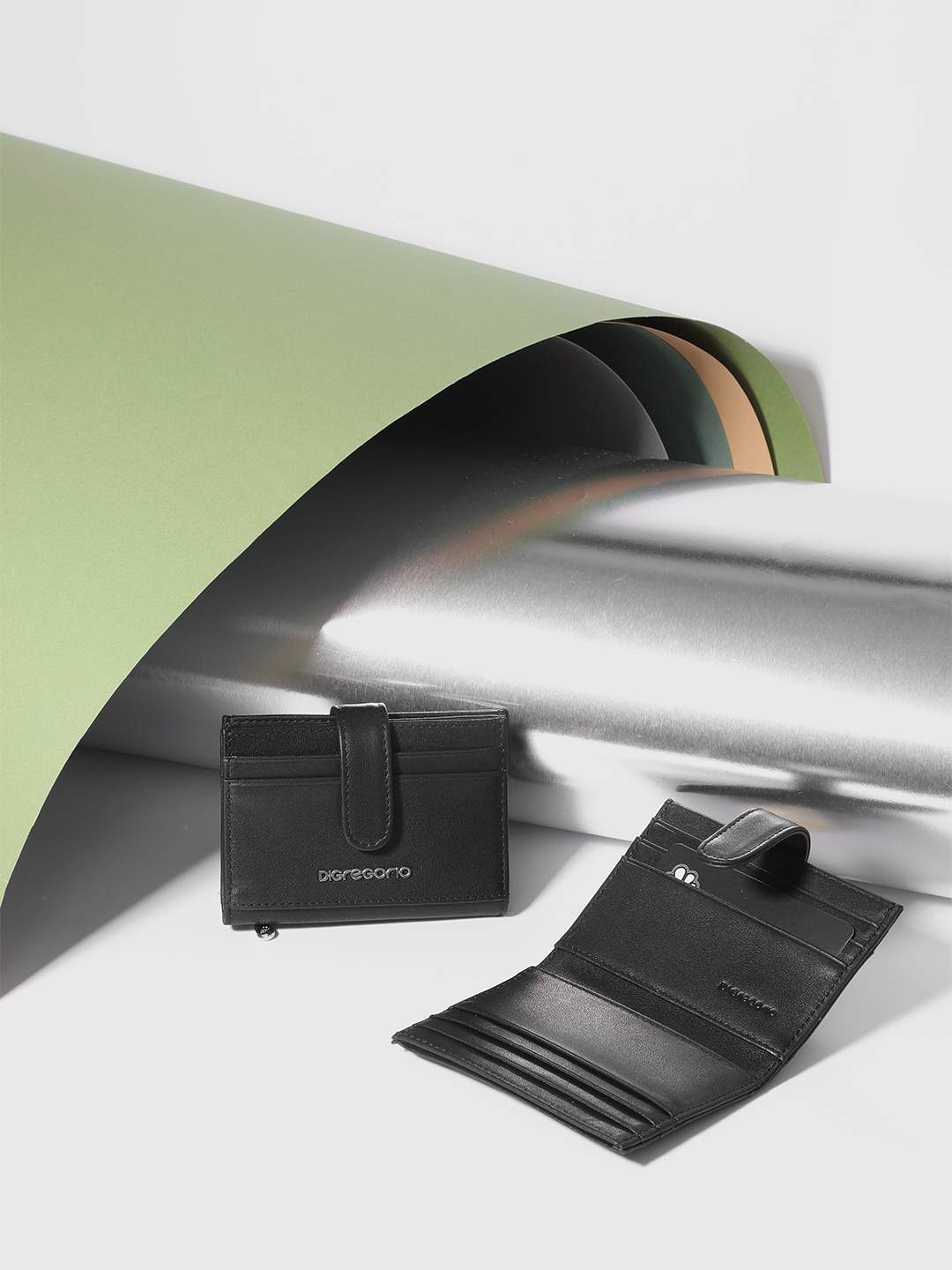 Картхолдер-визитница с именной гравировкой Di Gregorio черного цвета