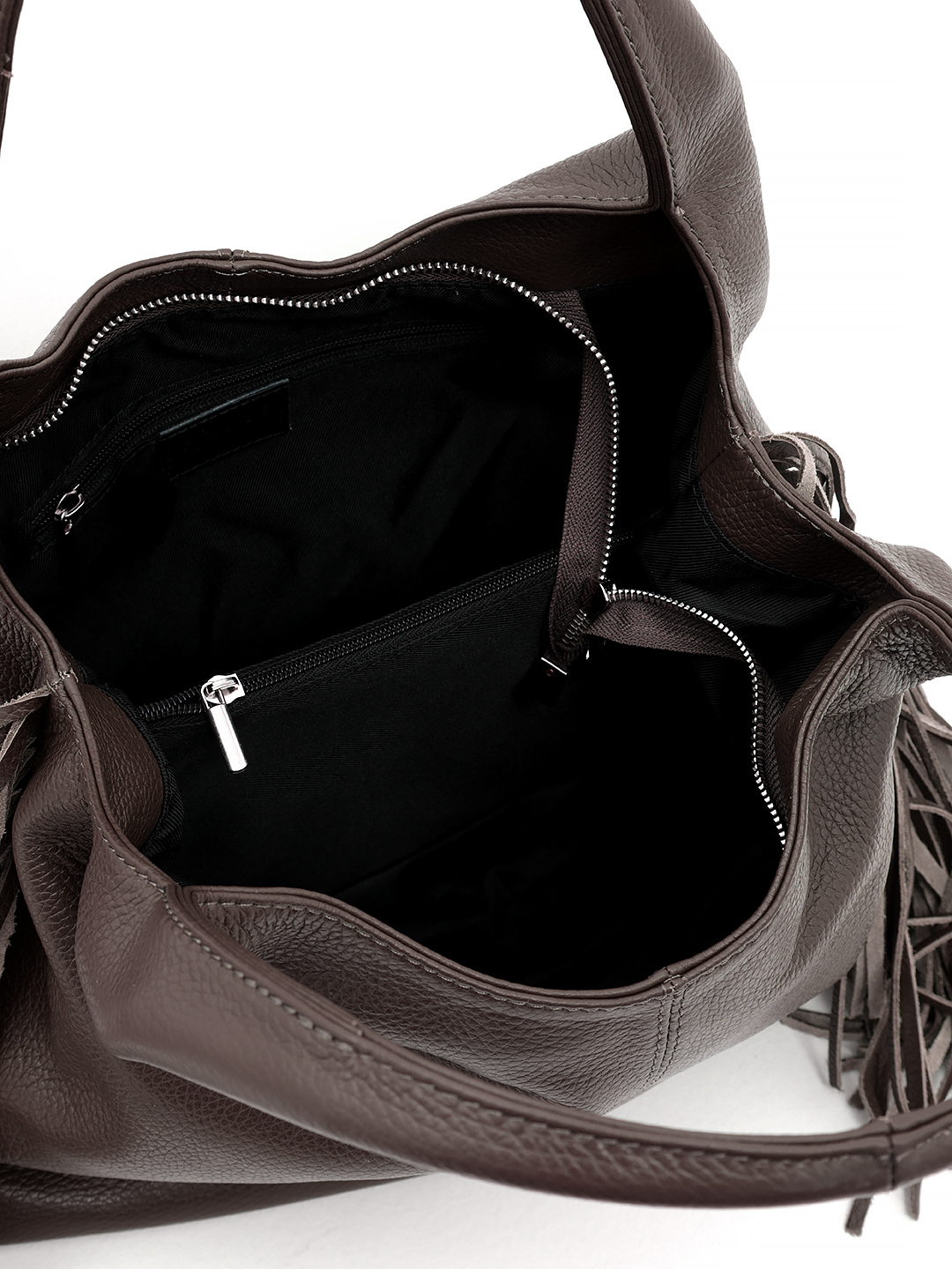 Кожаная сумка-мешок с длинной боковой бахромой от FOLLE в коричневом оттенке