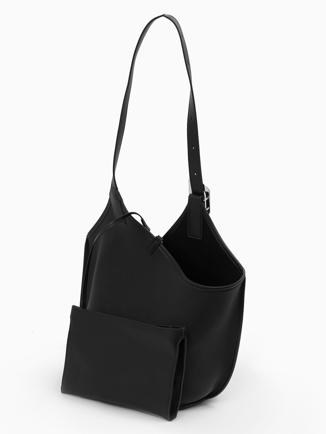 Сумка с регулируемой ручкой и сумкой-косметичкой от IVORY в чёрном цвете