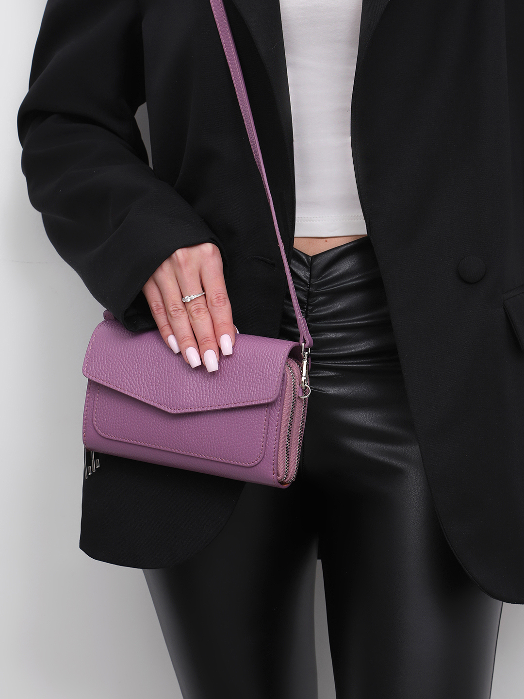 Мини кросс-боди с двумя отделениями на молнии в лиловом цвете от Be Nice