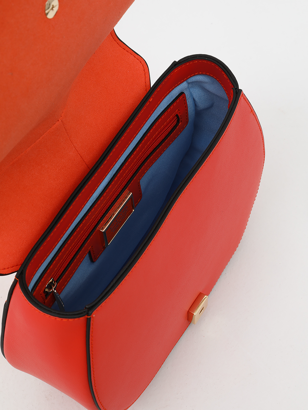 Полукруглая сумка в размере S с регулируемым ремнём от CROMIA в алом оттенке