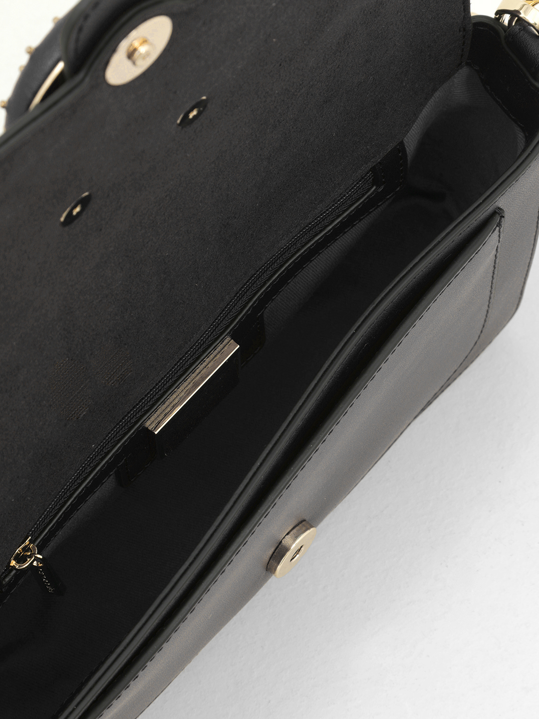 Багет от Cromia в натуральной гладкой коже черного цвета с фурнитурой в виде пряжки