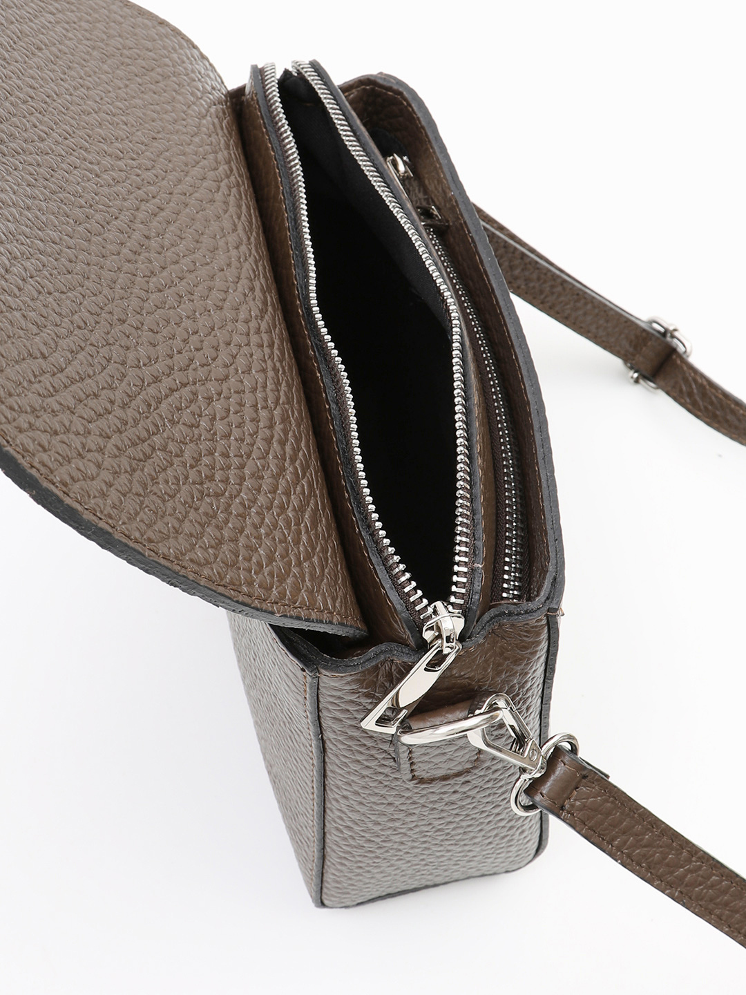 Кросс-боди на плечо с тремя отделениями и круглой фирменной фурнитурой от FOLLE в цвете тауп