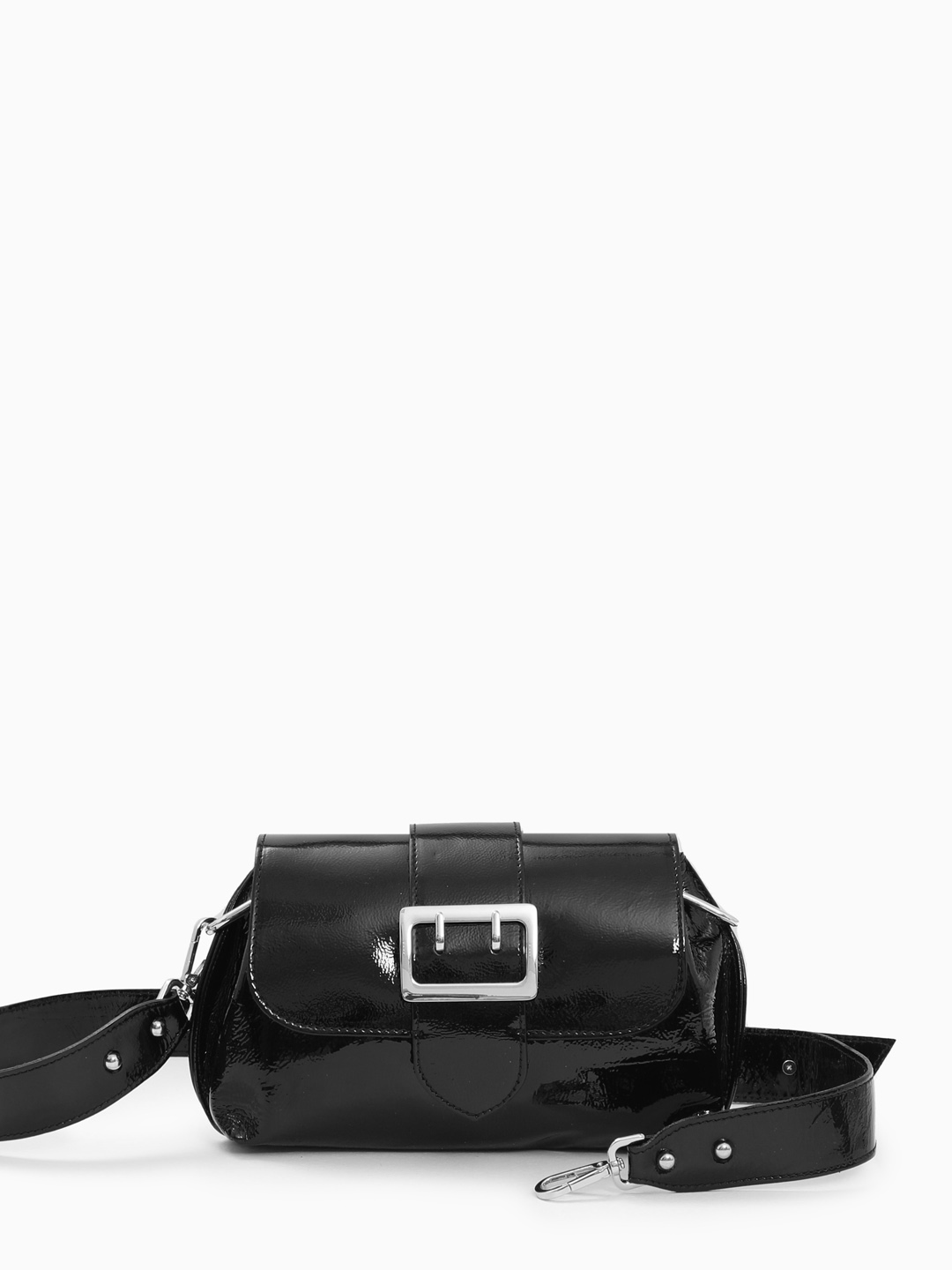 Кросс-боди на плечо с клапаном в виде ремня от FOLLE из лаковой кожи чёрного цвета
