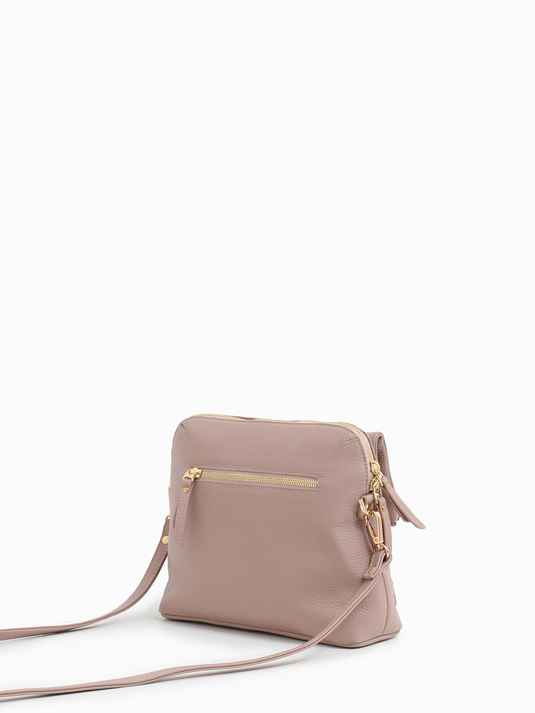 Пудровая кросс-боди с круглой фурнитурой на внешнем кармане от FOLLE