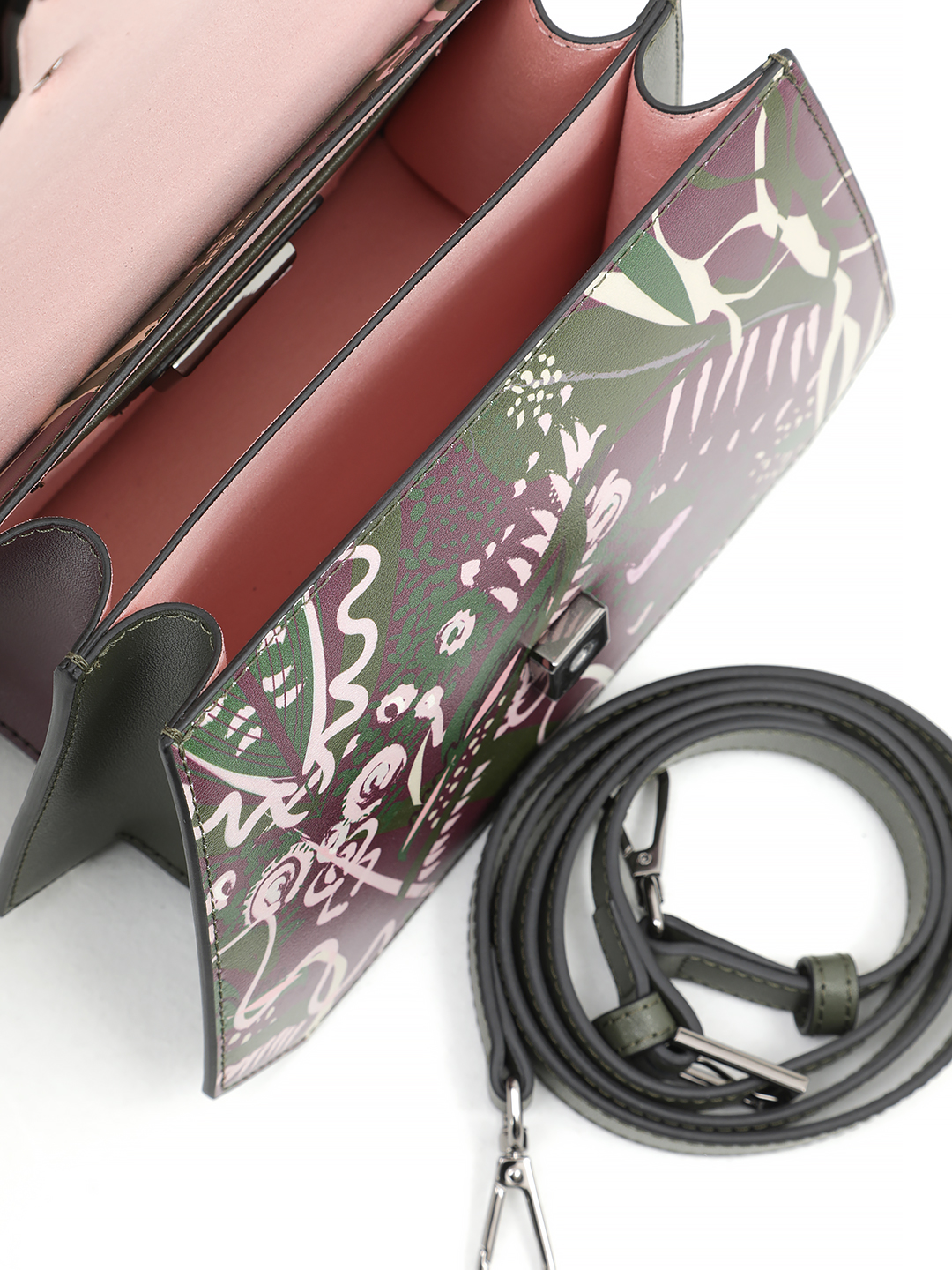 Сэтчел от Cromia в натуральной коже вишневого цвета с акцентной крупной цепочкой и мягкой ручкой