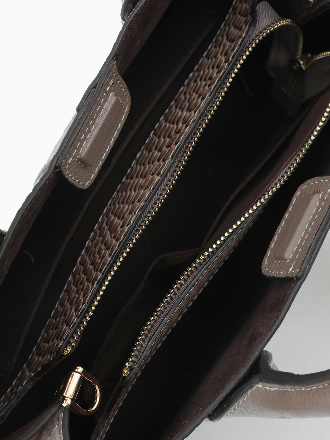 Сумка-тоут с именной гравировкой Vanessa Scani из кожи под крокодила оттенка тауп