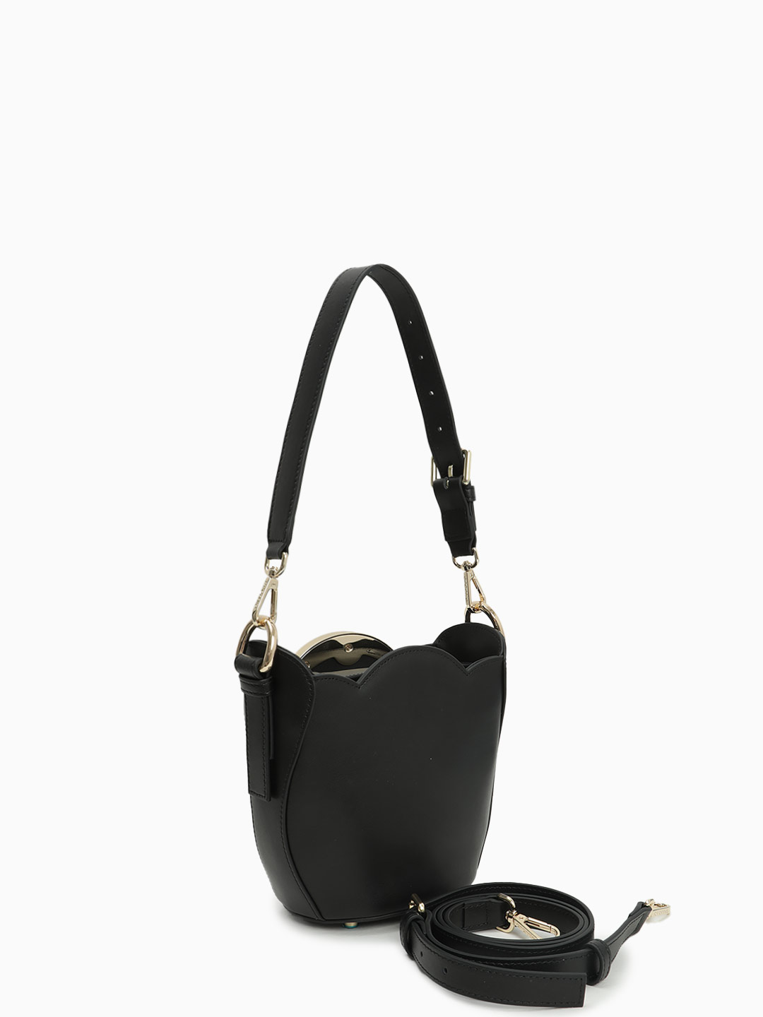 Миниатюрная сумка-ведро в форме тюльпана от Cromia из натуральной черной кожи