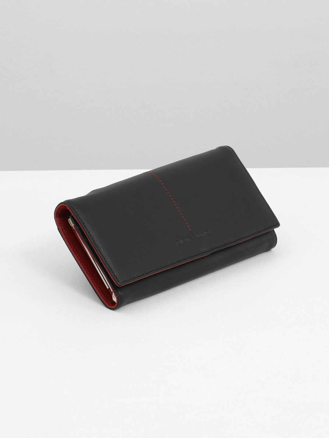 Прямоугольный бумажник от Di Gregorio черного цвета с красной внутренней отделкой