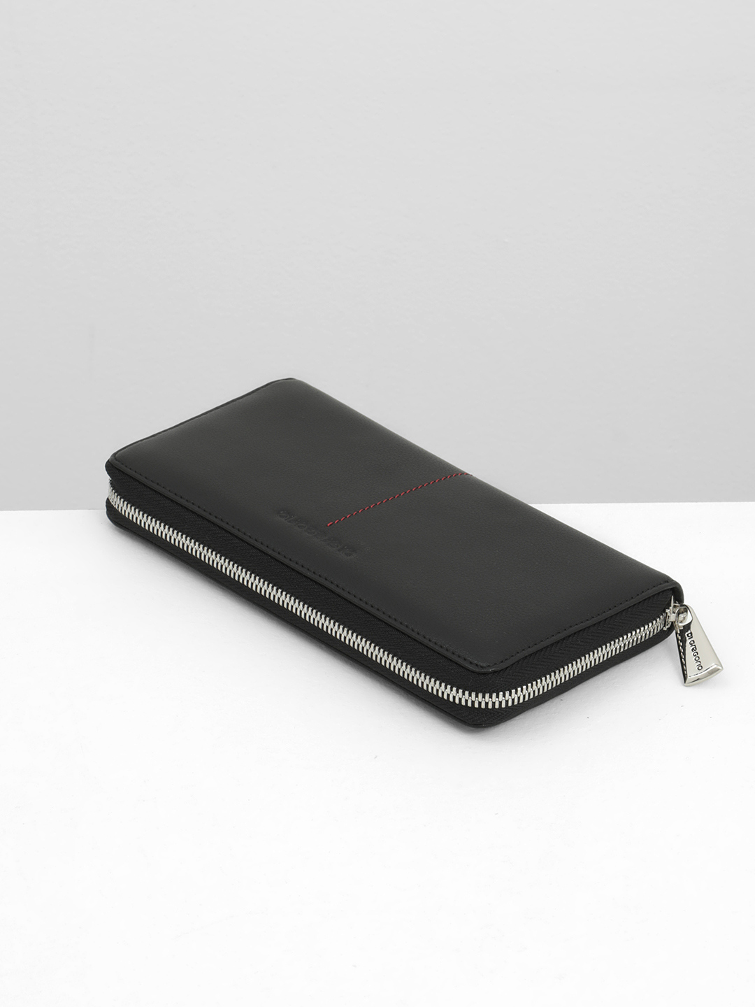 Кошелек-органайзер от Di Gregorio чёрного цвета с красной внутренней отделкой