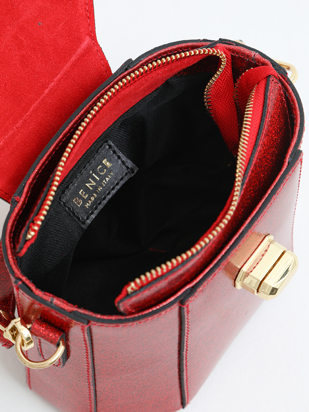 Сумка-бочонок "Stella" с блестящим напылением от BE NICE в красном цвете