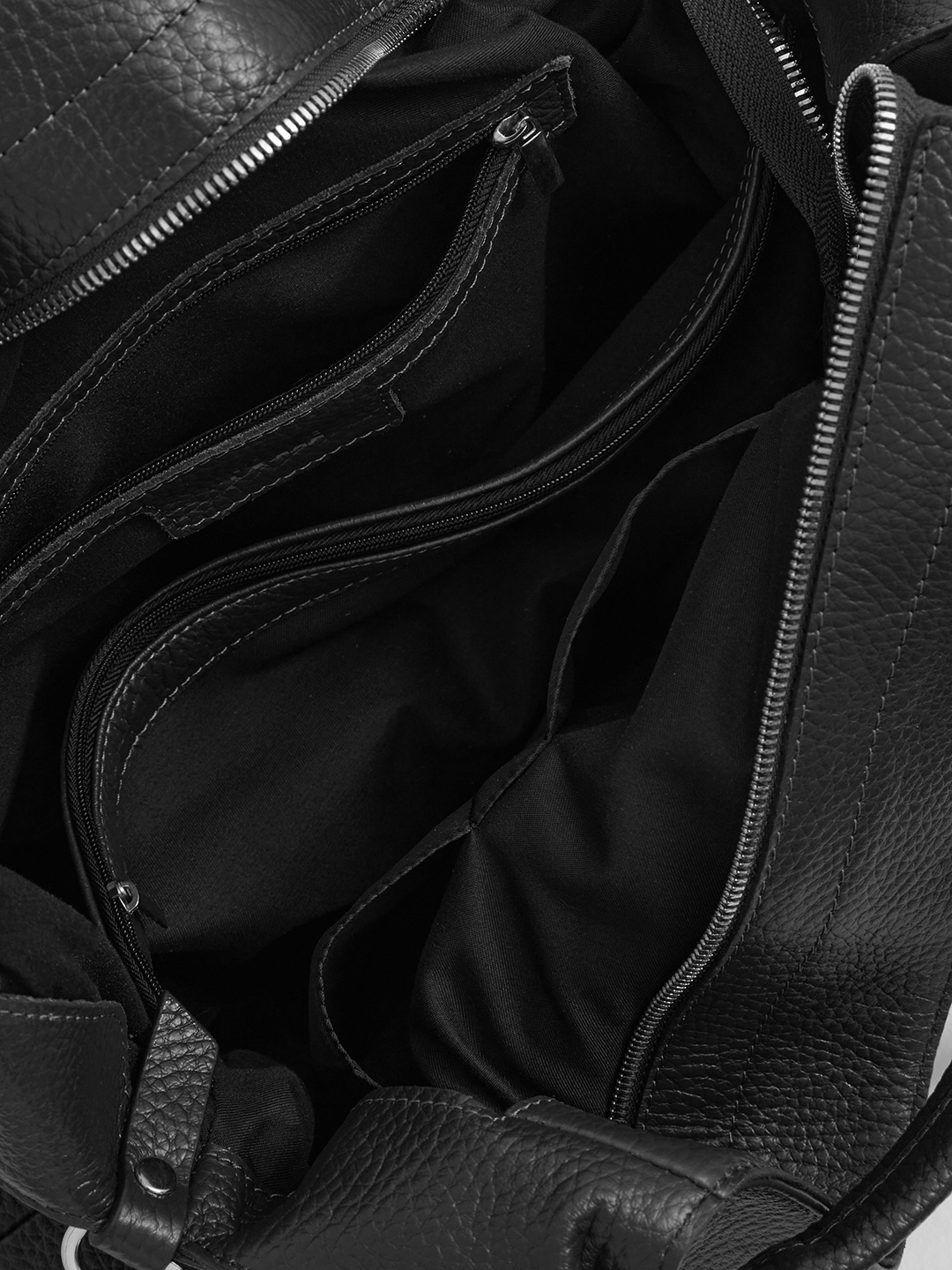 Сумка-хобо с дополнительным карманом и длинным плечевым ремнём от FOLLE чёрного цвета