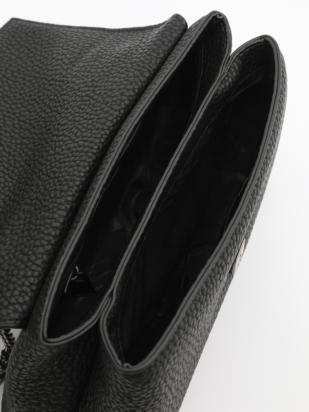 Кросс-боди с двумя отделениями и комбинированным ремнём-цепочкой от Plein Sport