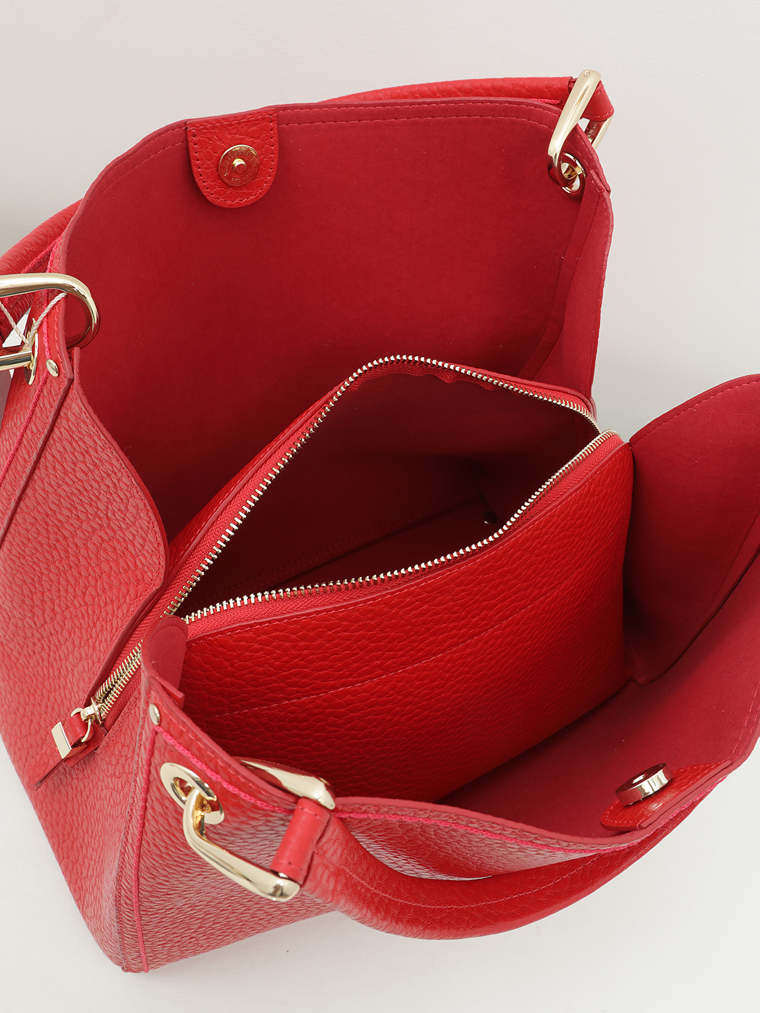 Базовый тоут с тиснёным логотипом KELLEN из крупнозернистой кожи красного цвета