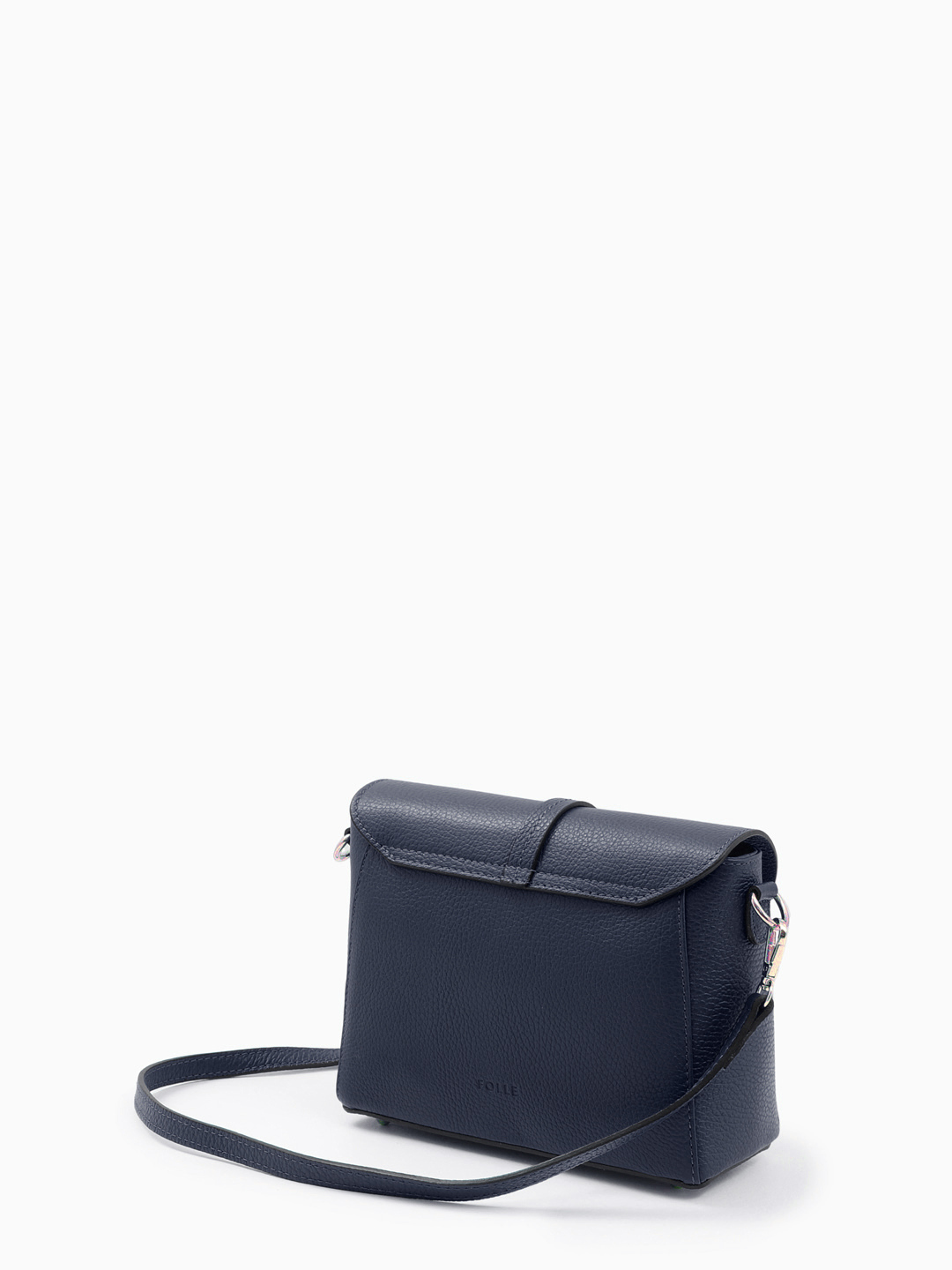 Кросс-боди на плечо с полукруглым клапаном и золотистой фурнитурой от FOLLE в тёмно-синем оттенке