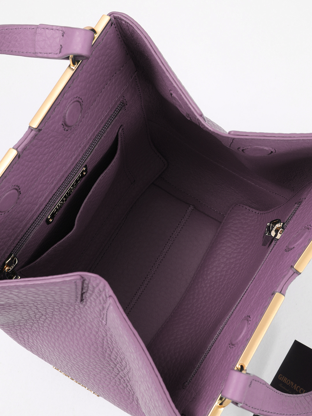 Сумка на магнитах с золотистой монограммой Gironacci из премиальной кожи розового цвета