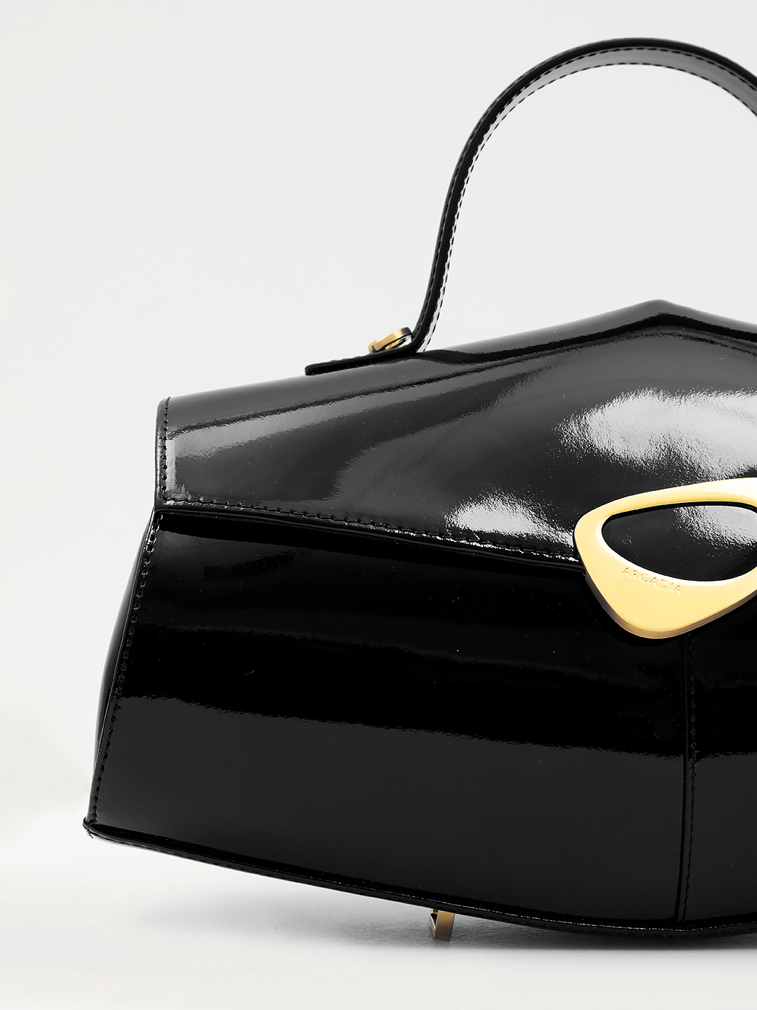 Чёрный лаковый сэтчел CALIPSO от ARCADIA в размере M