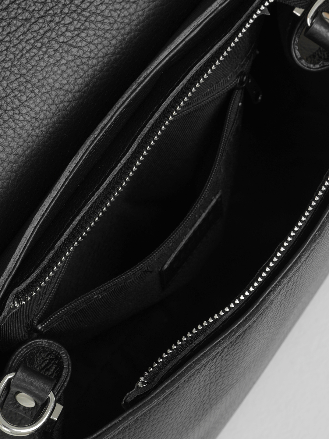 Сэтчел от BE NICE с бамбуковой ручкой в чёрном цвете