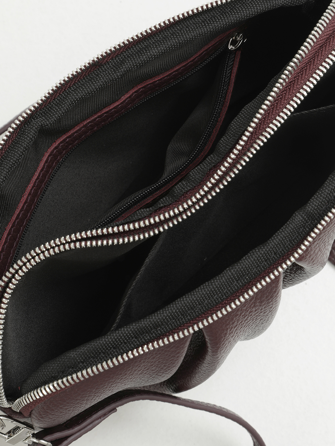 Сумка кросс-боди от FOLLE прямоугольной формы из натуральной кожи сливового цвета