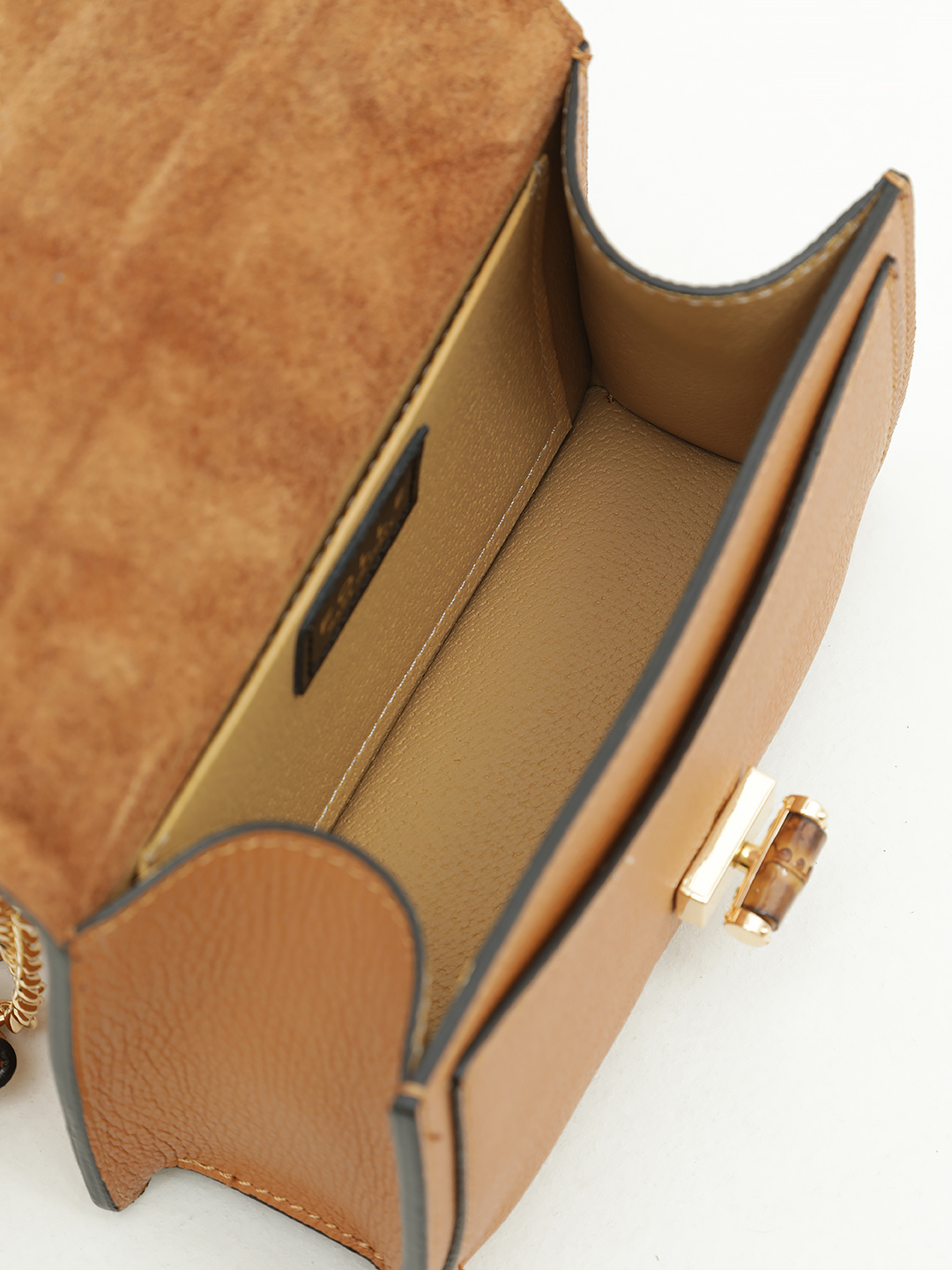 Мини-сэтчел с поворотной фурнитурой с отделкой из дерева от FOLLE в рыжем цвете