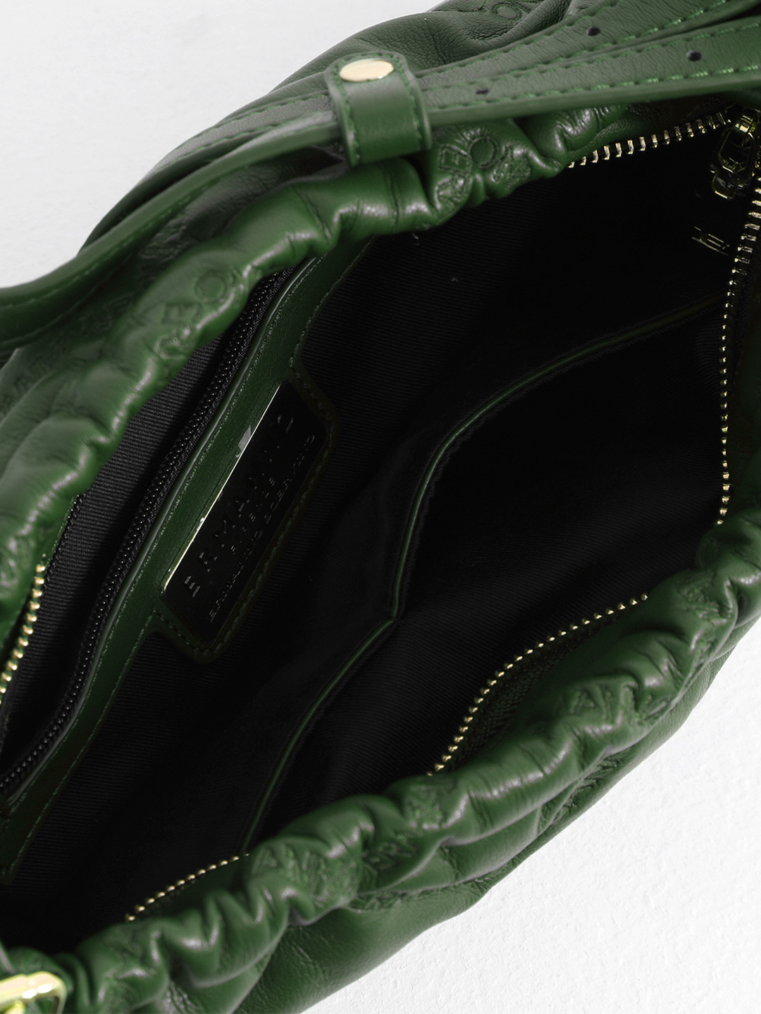 Зелёная сумка-хобо в размере М с брендированной стёжкой от ERMANNO FIRENZE