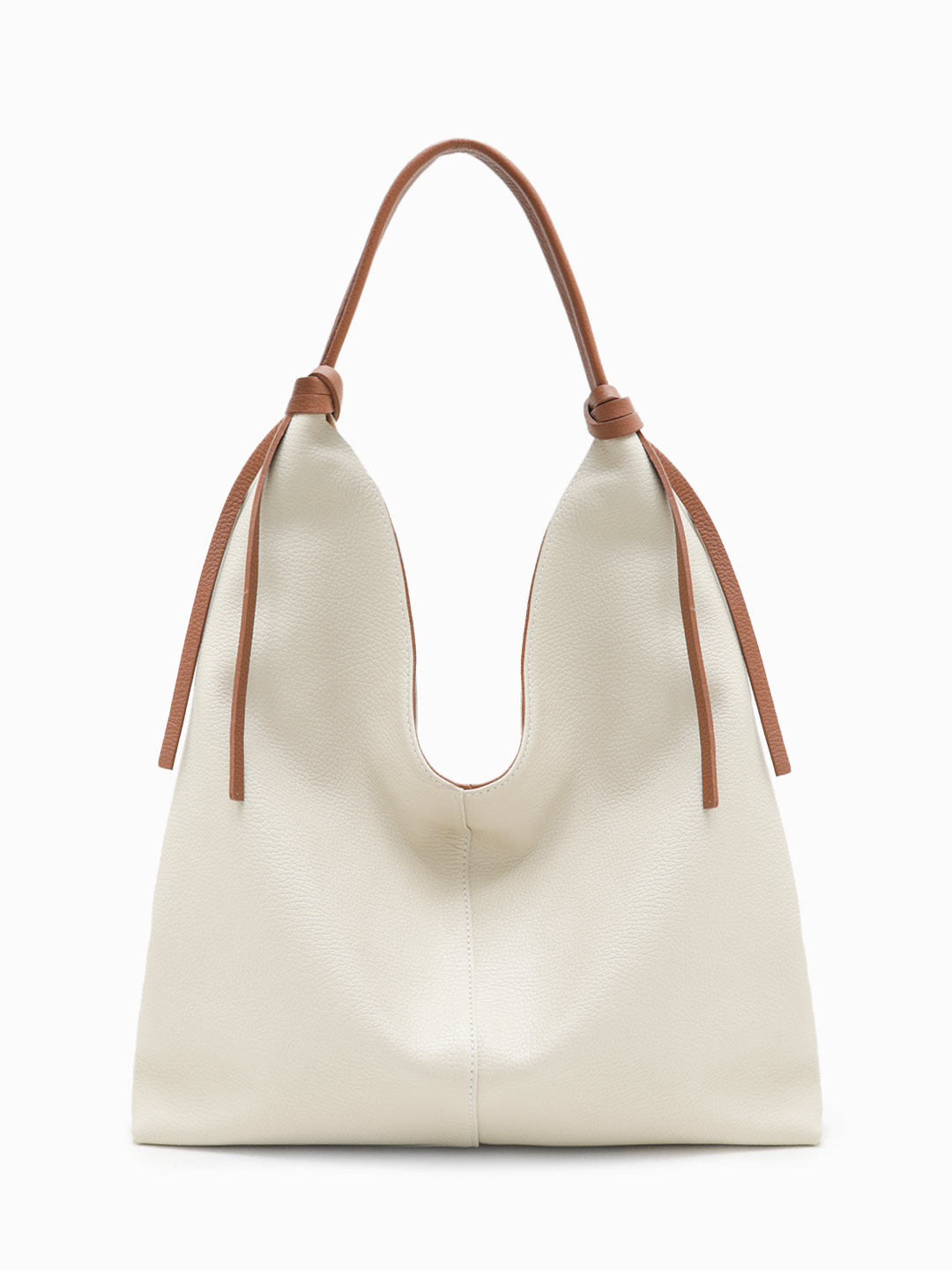 Сумка-мешок с кожаными узлами на ручках от Folle из натуральной кожи бежевого цвета с рыжей ручкой