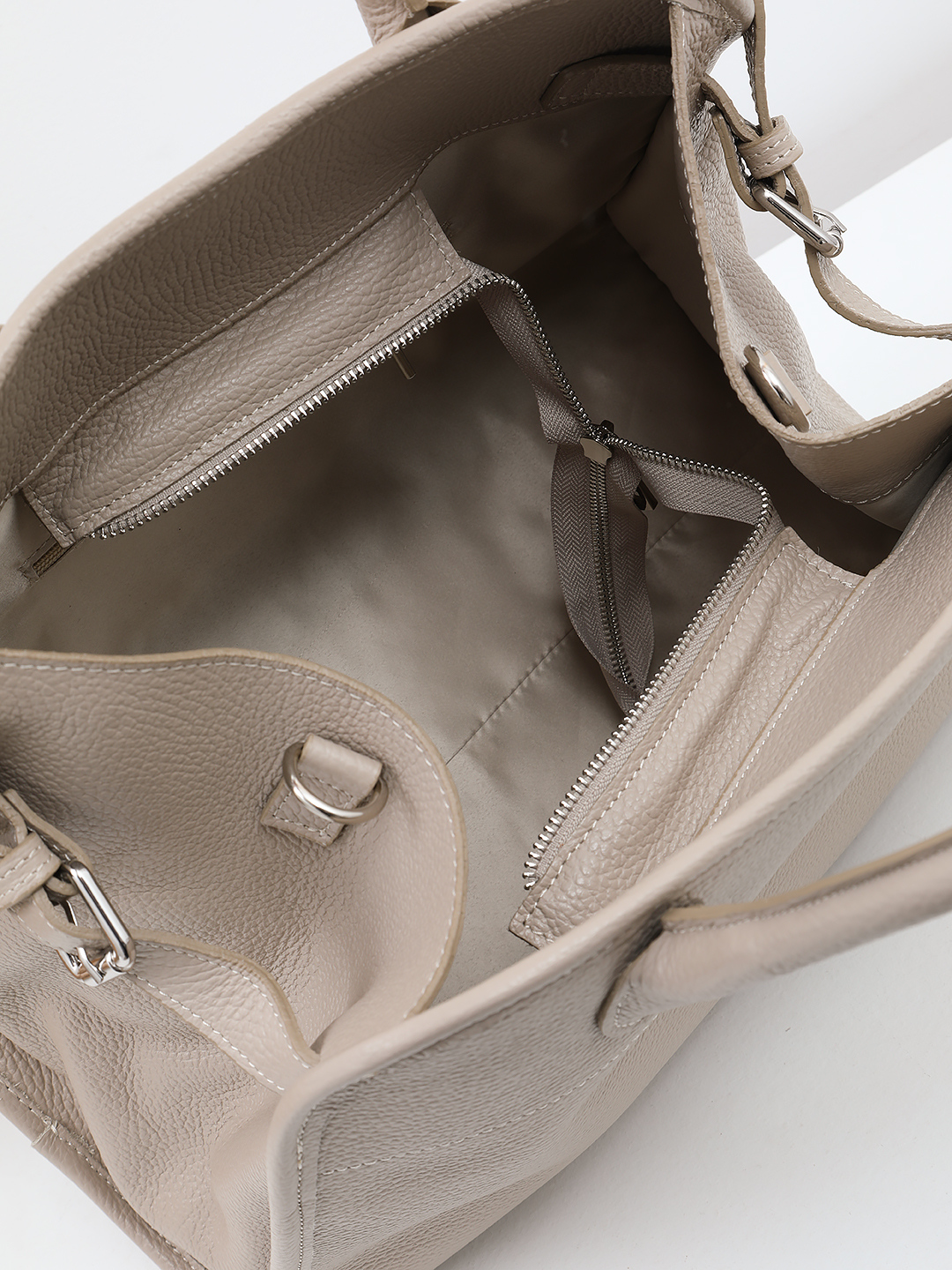 Классическая сумка MARTA с тиснёным логотипом BE NICE в мраморном оттенке