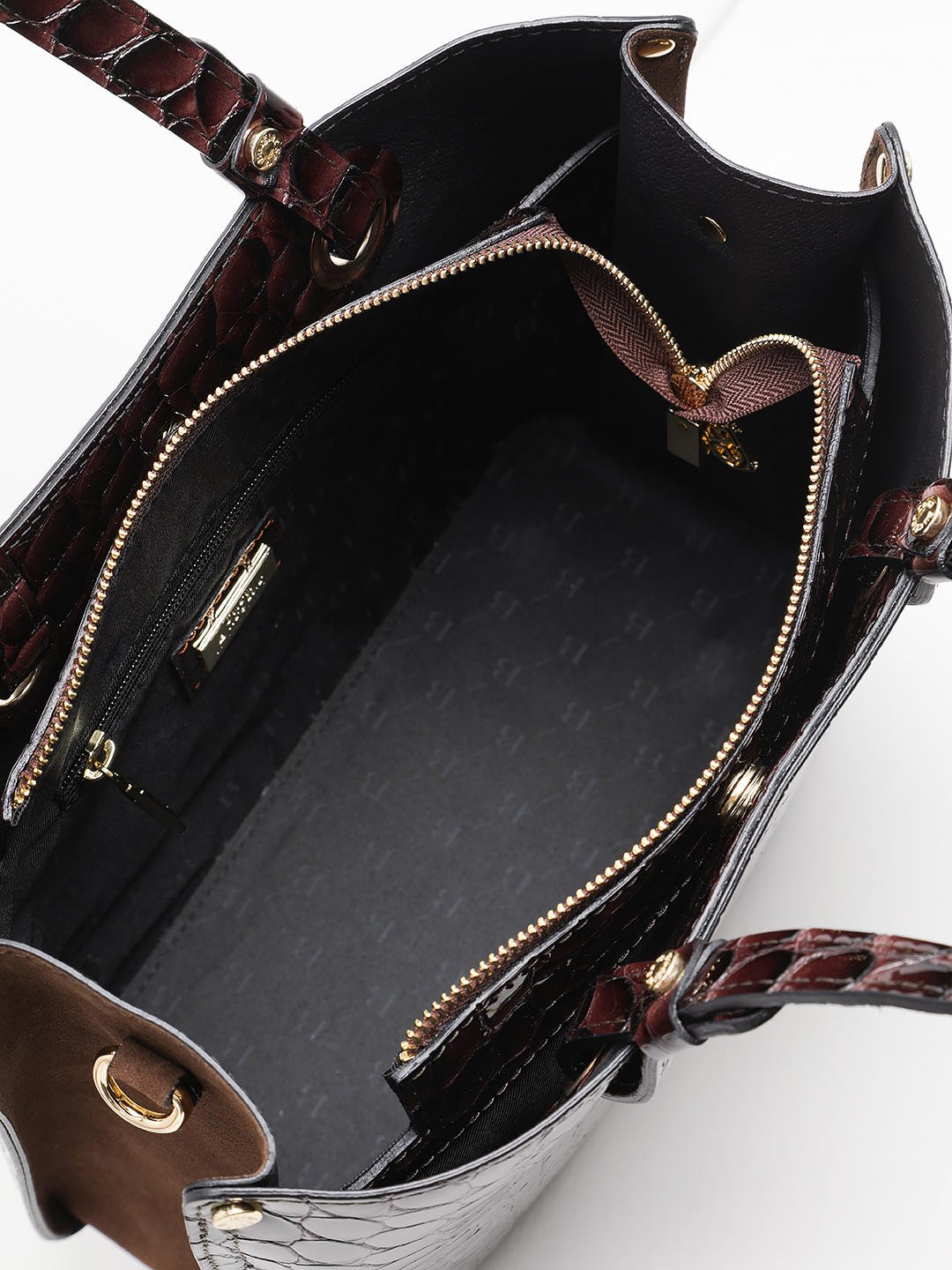 Тоут из натуральной лаковой кожи с металлическим логотипом Sara Burglar в коричневом оттенке