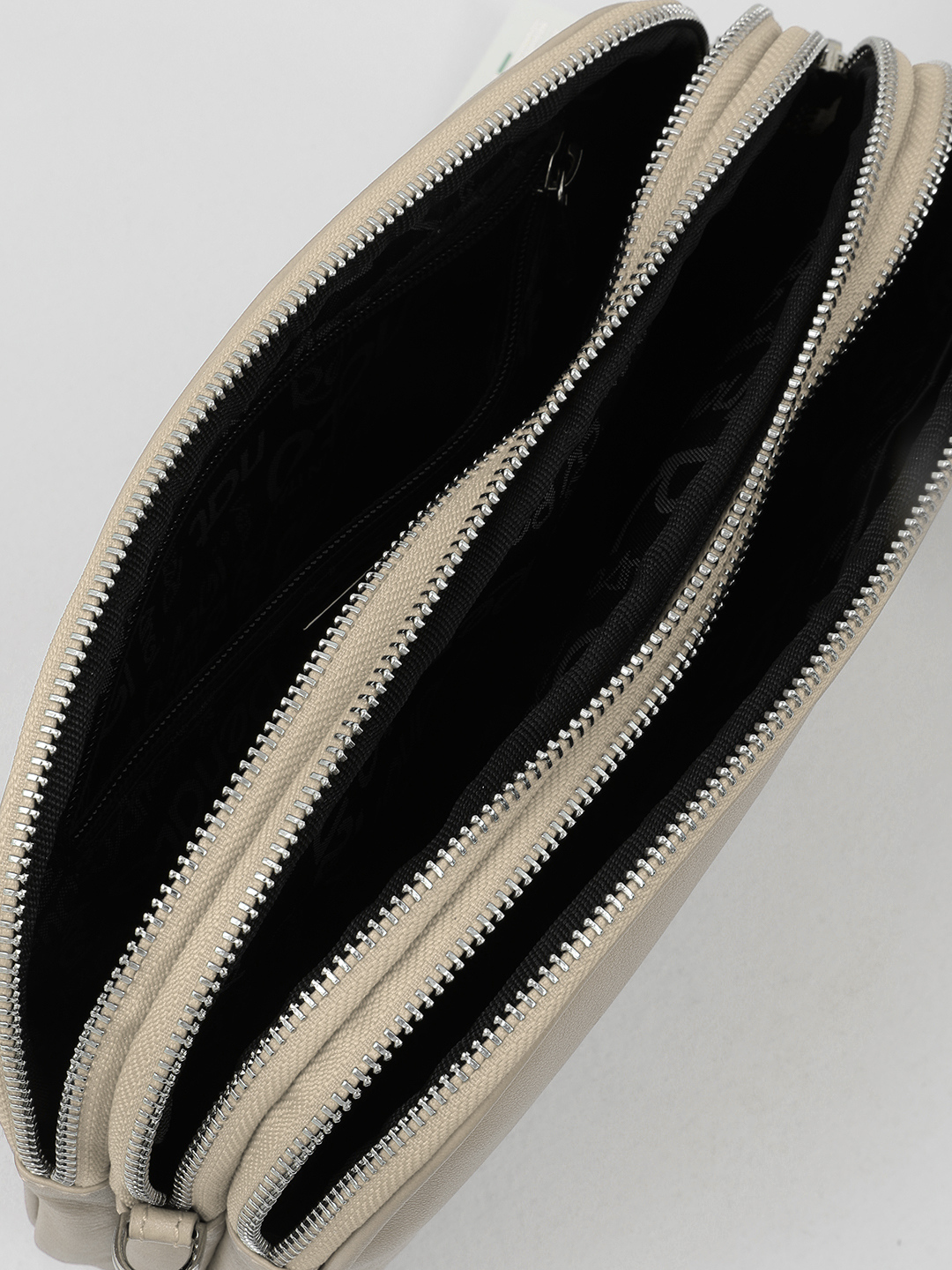 Бежевая кросс-боди с тремя отделениями и логотипом Renato Angi