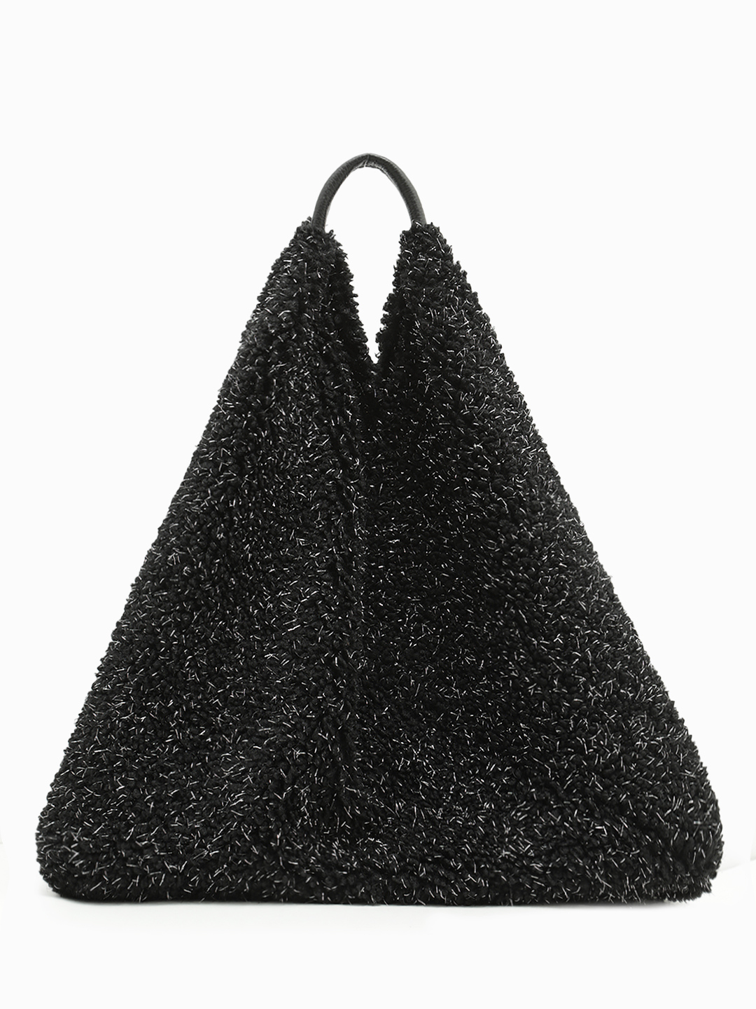 Мягкий шоппер из искусственного меха с серебристым люриксом в чёрном цвете