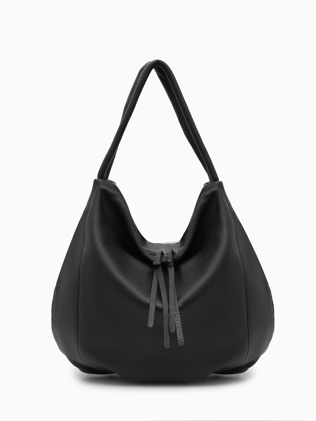 Сумка-мешок с длинными кожаными пуллерами от FOLLE в чёрном цвете