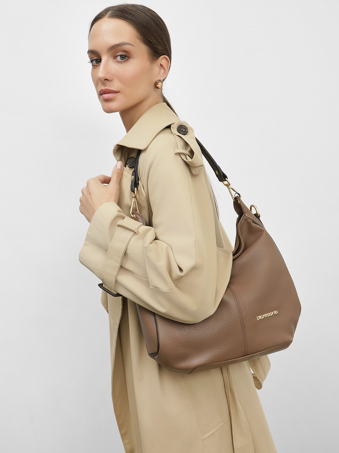 Сумка-мешок в размере М от Di Gregorio в цвете тауп