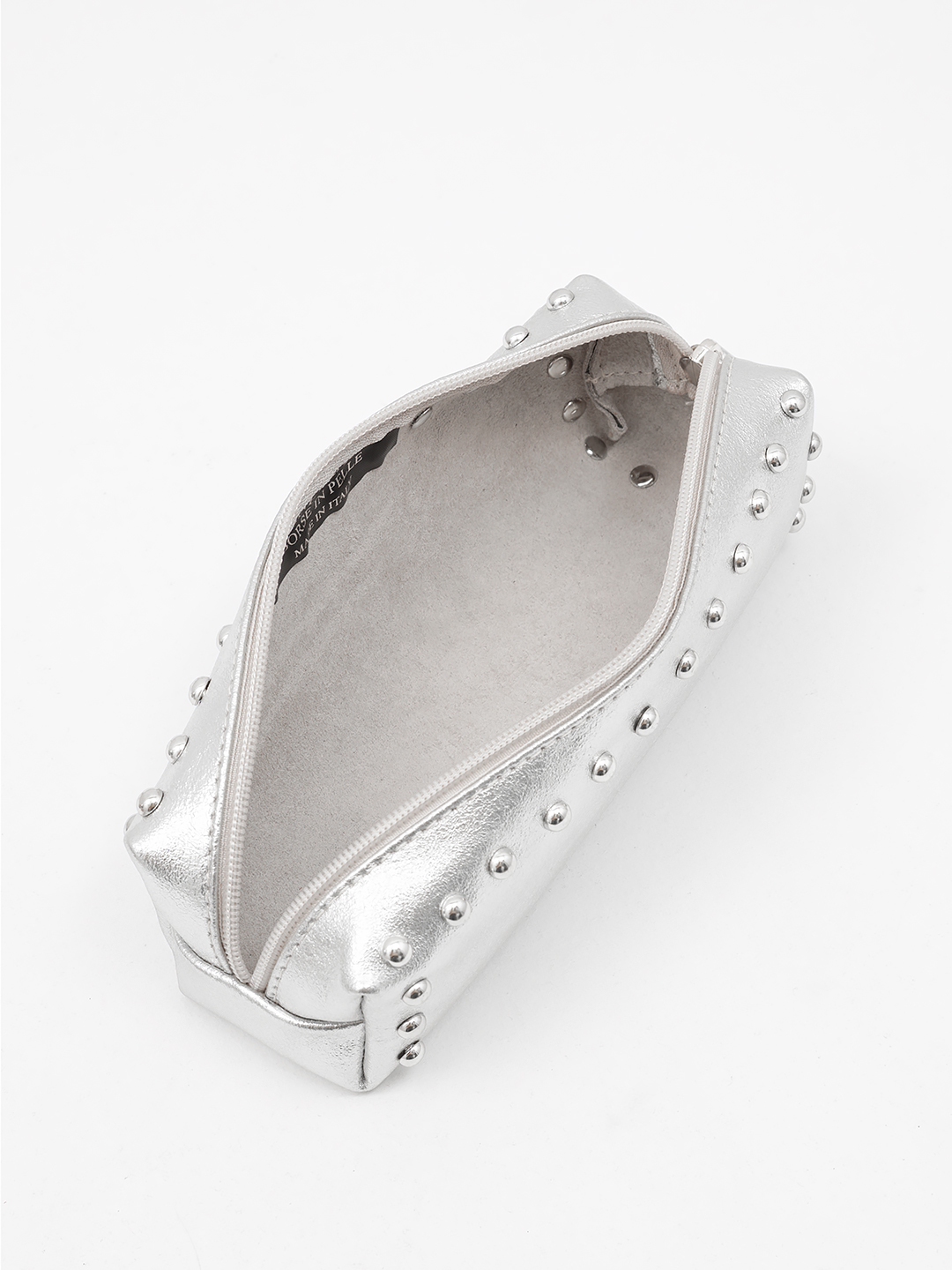 Косметичка пенал от FOLLE из натуральной кожи серебристого цвета