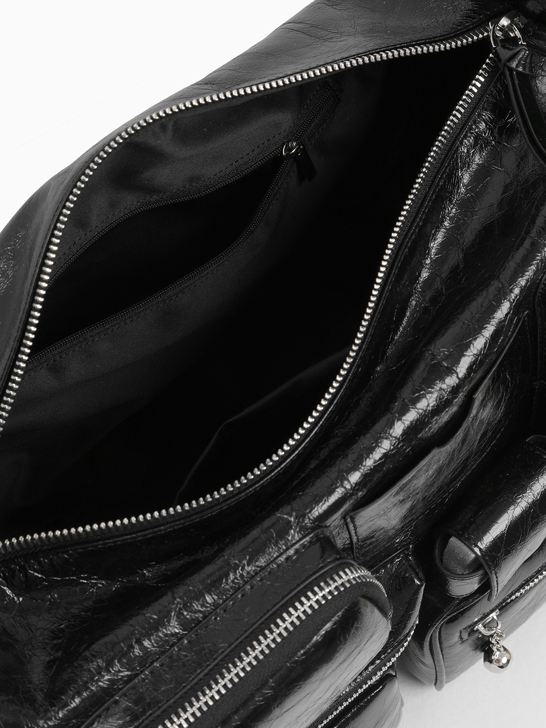 Чёрная сумка на плечо с дополнительными карманами от IVORY