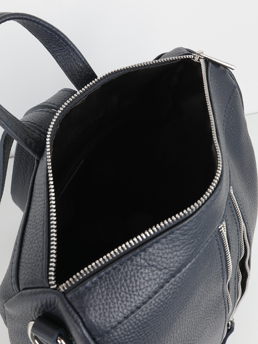 Рюкзак с двумя молниями и боковыми карманами прямоугольной формы от FOLLE в синем цвет