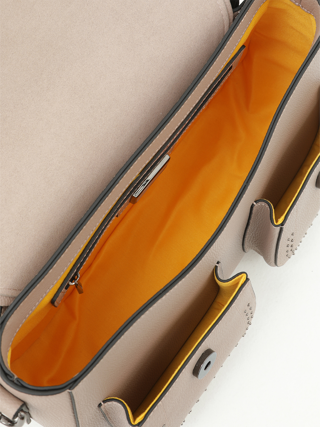 Сэтчел от Cromia в натуральной коже пудрового цвета с клепками и плетением