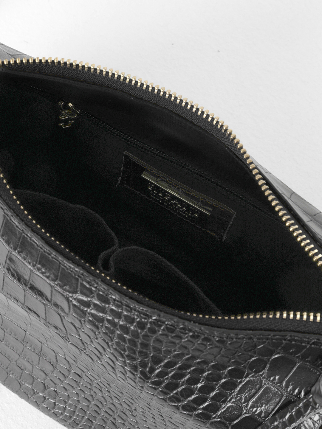 Мешок с сумкой-ручкой от RIPANI в чёрной коже со штампом под крокодила